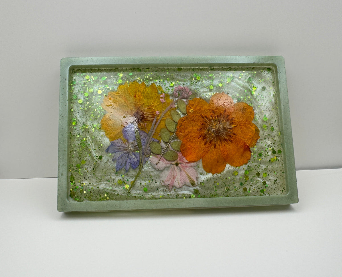 Pressed Garden Flower Resin Tray